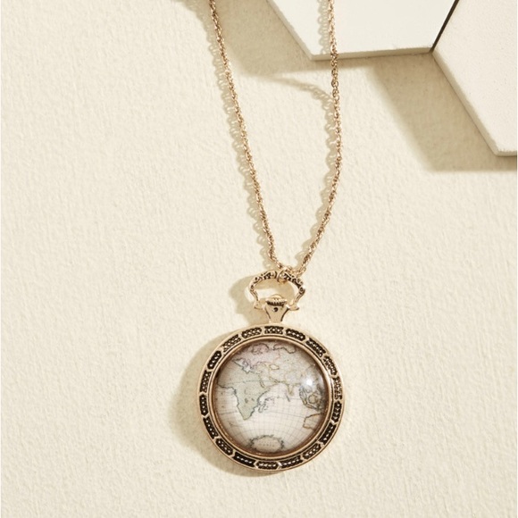 Modcloth Jewelry - New ModCloth Globe Earth Gold Pendant Necklace